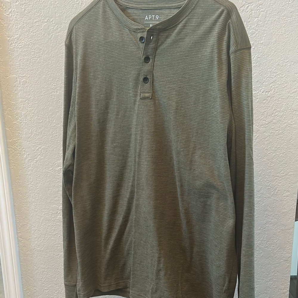 Apt. 9 Men's Olive Green Henley Shirt